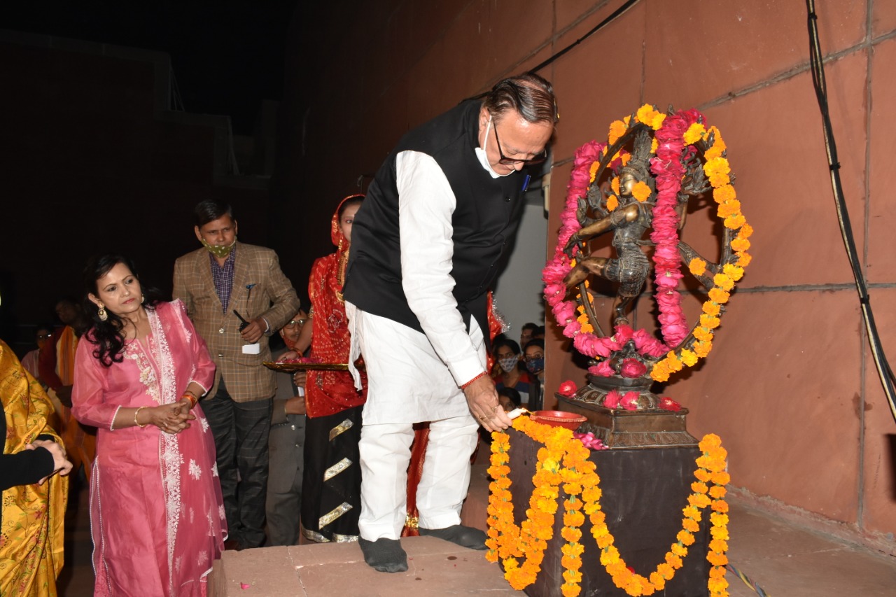 MINISTER OF ART AND CULTURE, GOVERNMENT. OF RAJASTHAN BD KALLA INAUGURATED 'LOKRANG-2021' IN JKK TODAY
